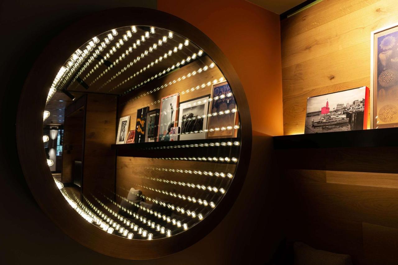 ホテル Qt オークランド エクステリア 写真 Infinity mirror