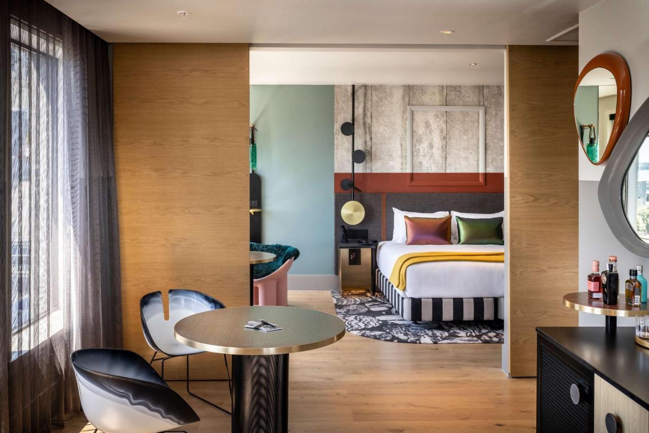 ホテル Qt オークランド エクステリア 写真 A suite at the hotel