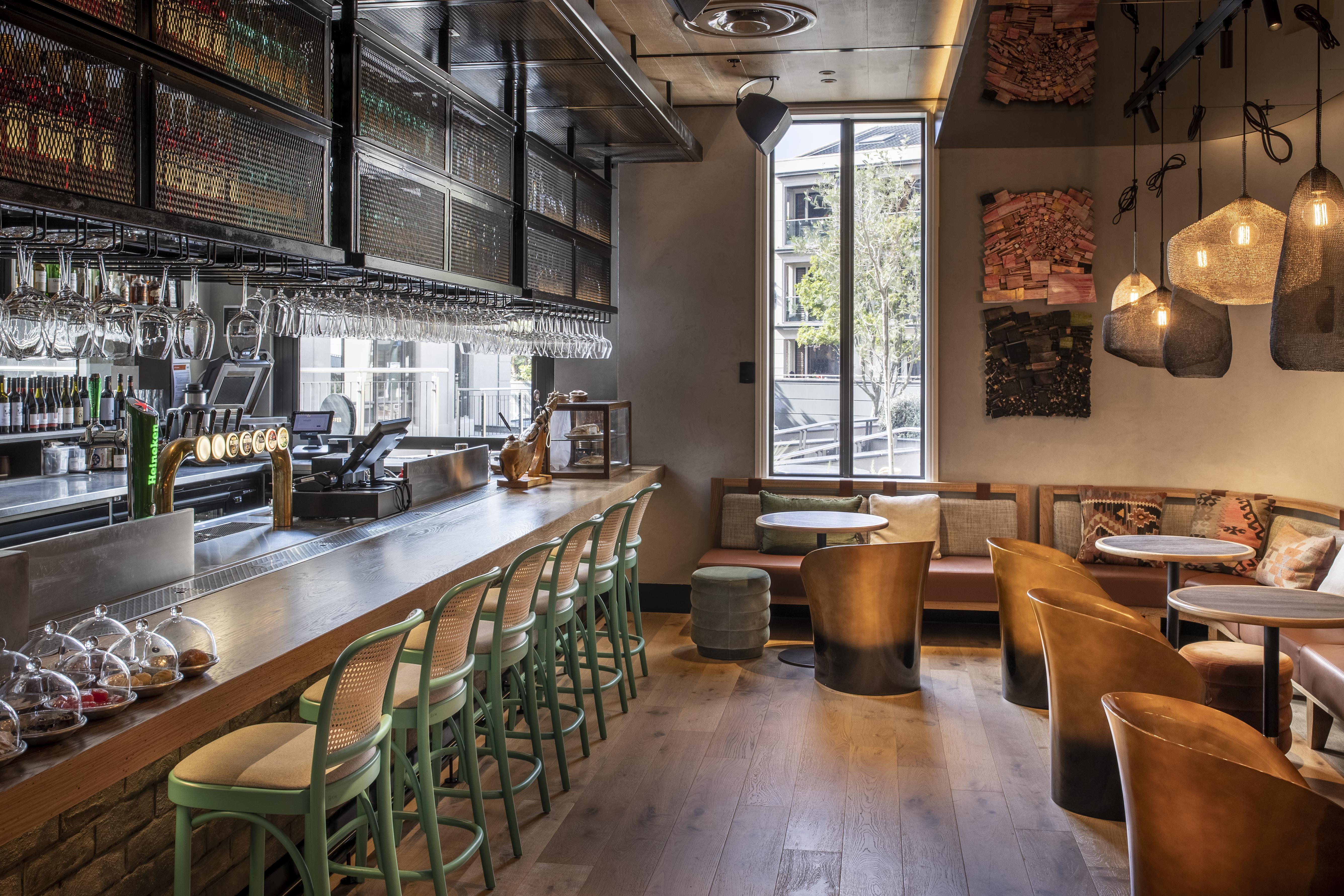 ホテル Qt オークランド エクステリア 写真 Interior of the restaurant