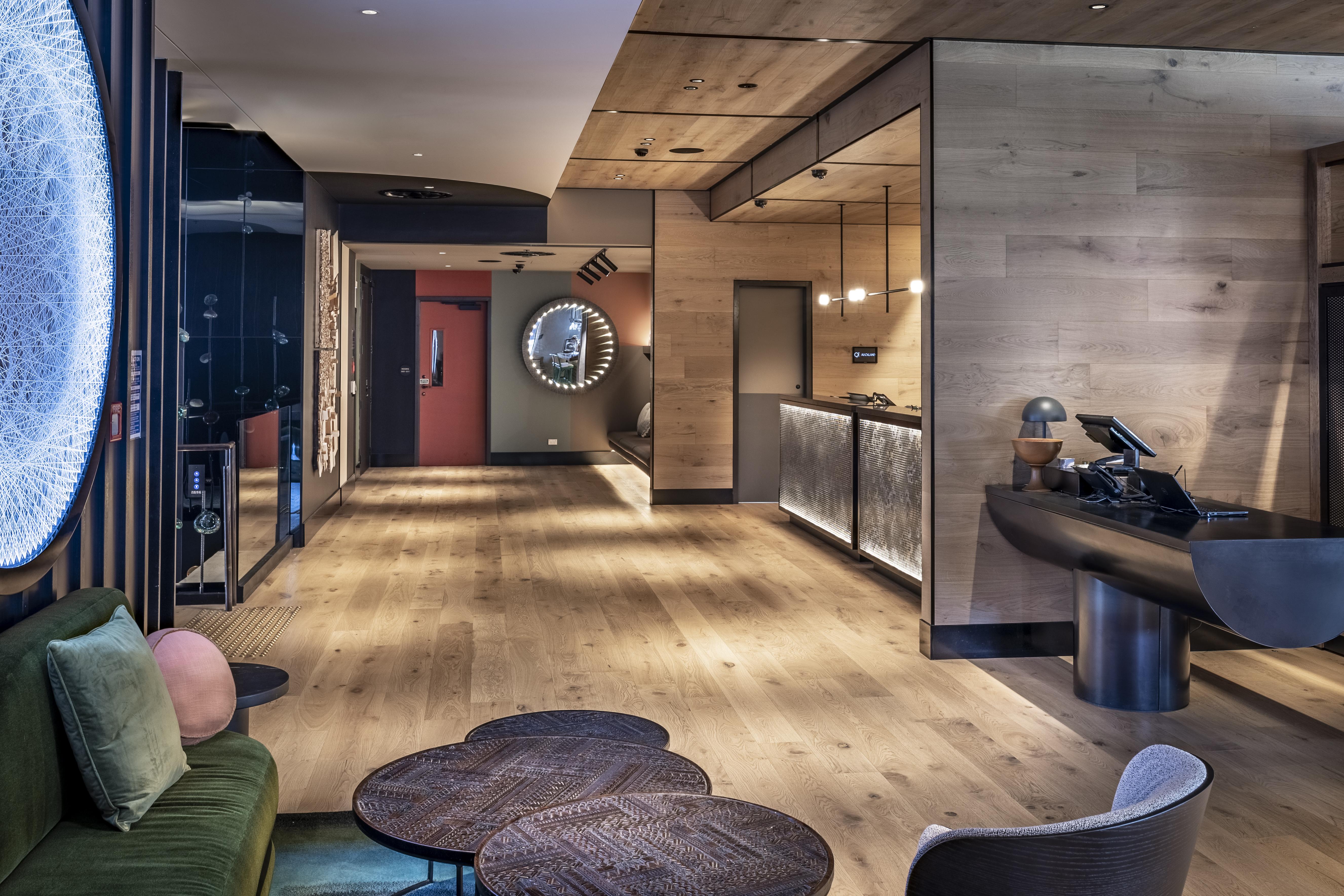 ホテル Qt オークランド エクステリア 写真 The lobby of the hotel