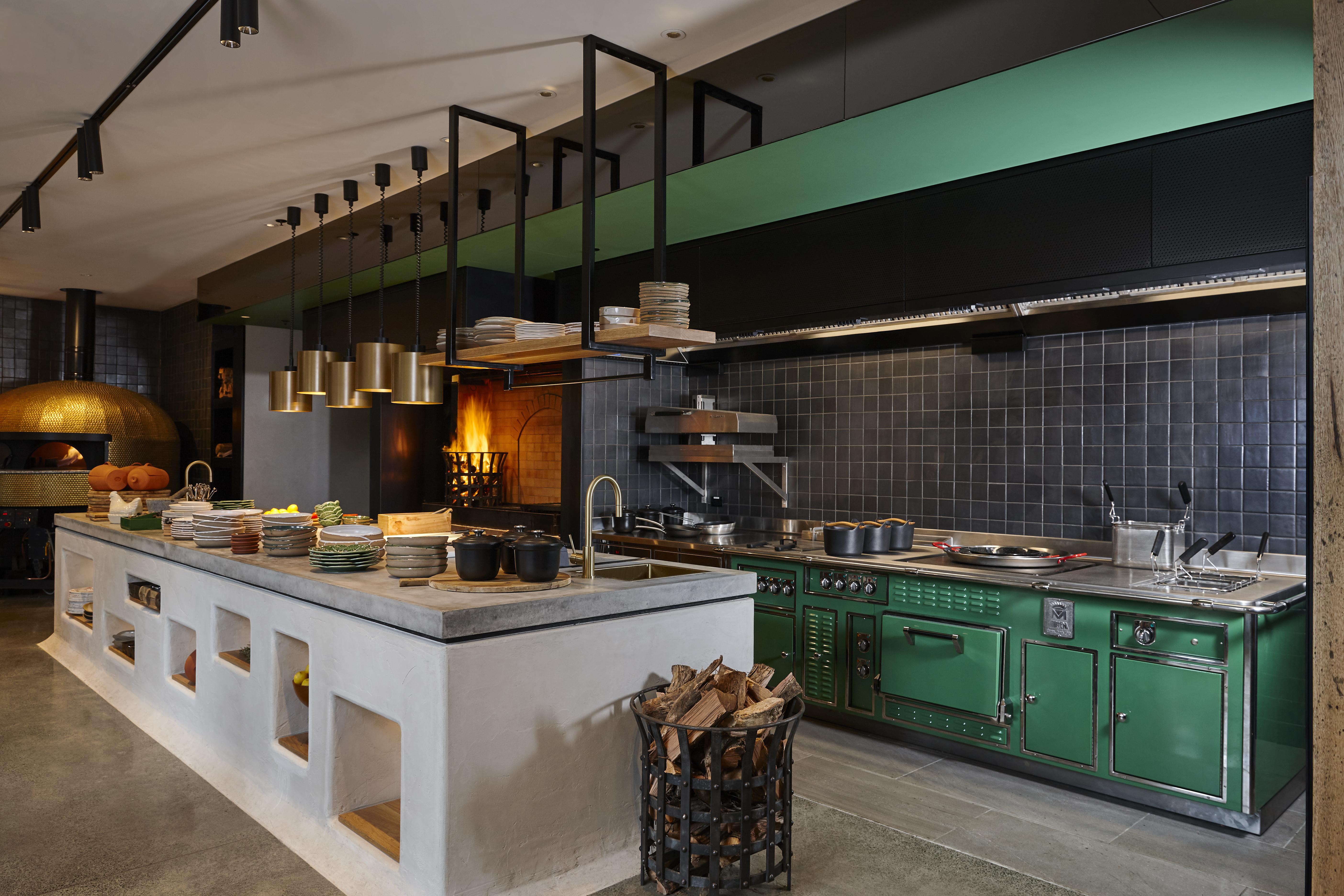 ホテル Qt オークランド エクステリア 写真 The kitchen at the restaurant